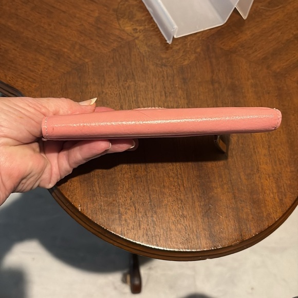 Fossil  wallet  billfold  card holder checkbook cover  leather  pink smooth NWOT - Picture 6 of 15